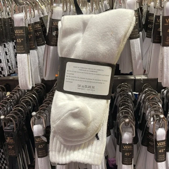 Vans Socks 3 pairs set CREW VANS.
"OFF THE WALL" White/Black
NWT - Picture 15 of 16